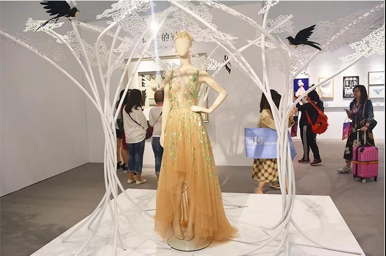 亚洲精品久久国产高清情趣